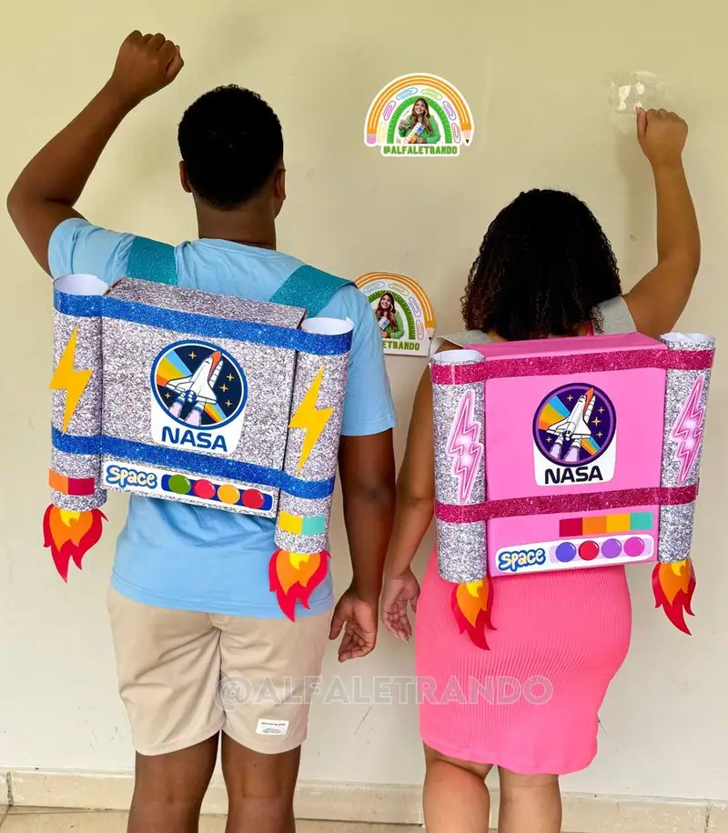 Mochilas malucas astronautas